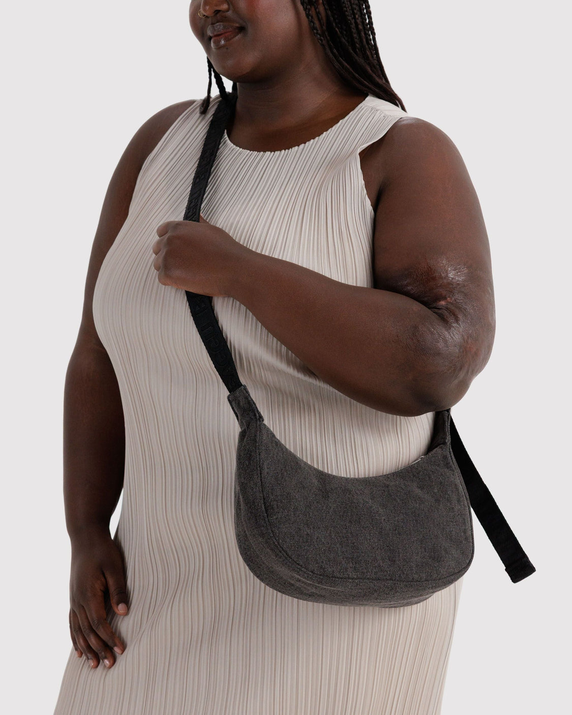 Small Denim Crescent Bag Z0