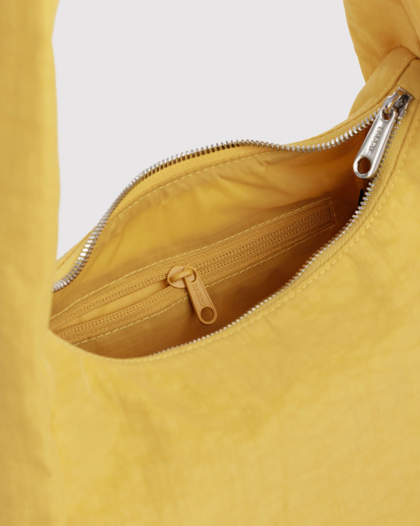 Small Nylon Meringue Bag J8