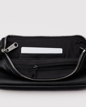 Recycled Leather Pochette K4