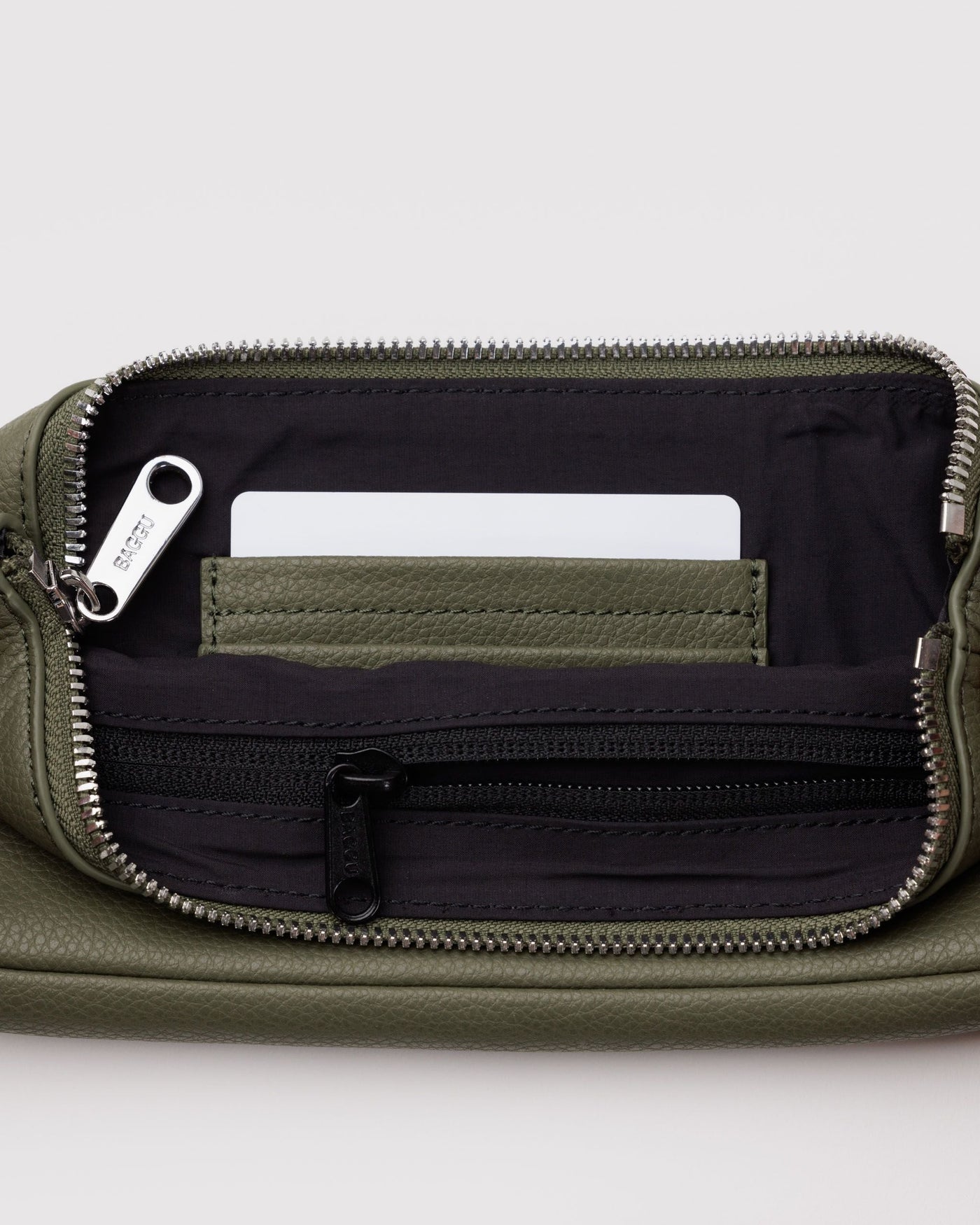 Recycled Leather Pochette K4