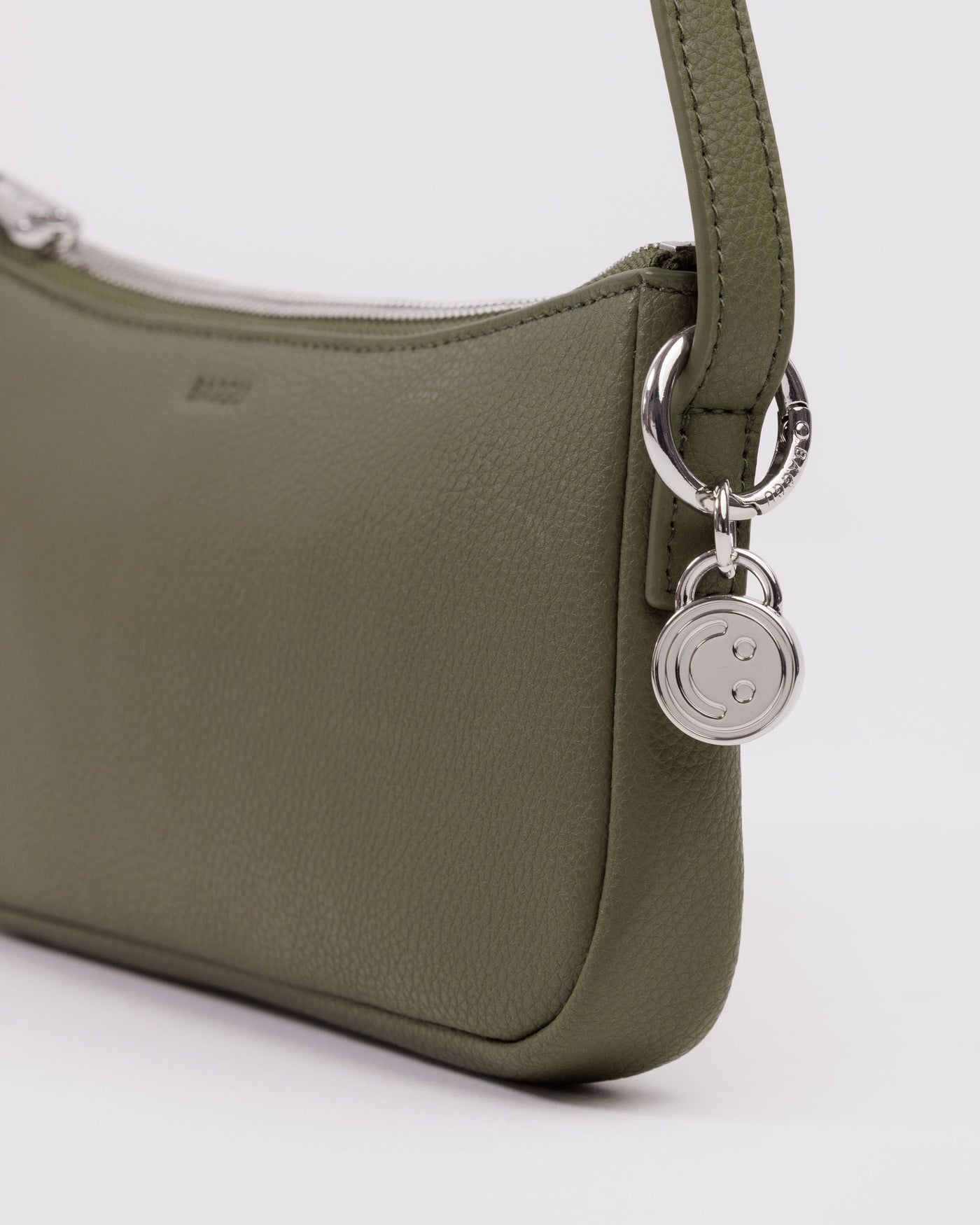 Recycled Leather Pochette K4